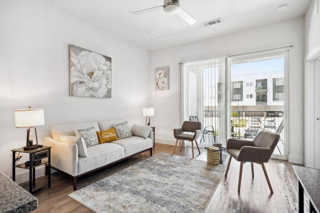 Luxurious 1Bd Apt In Austin Suburb ฟลูเกอร์วิลล์ ภายนอก รูปภาพ