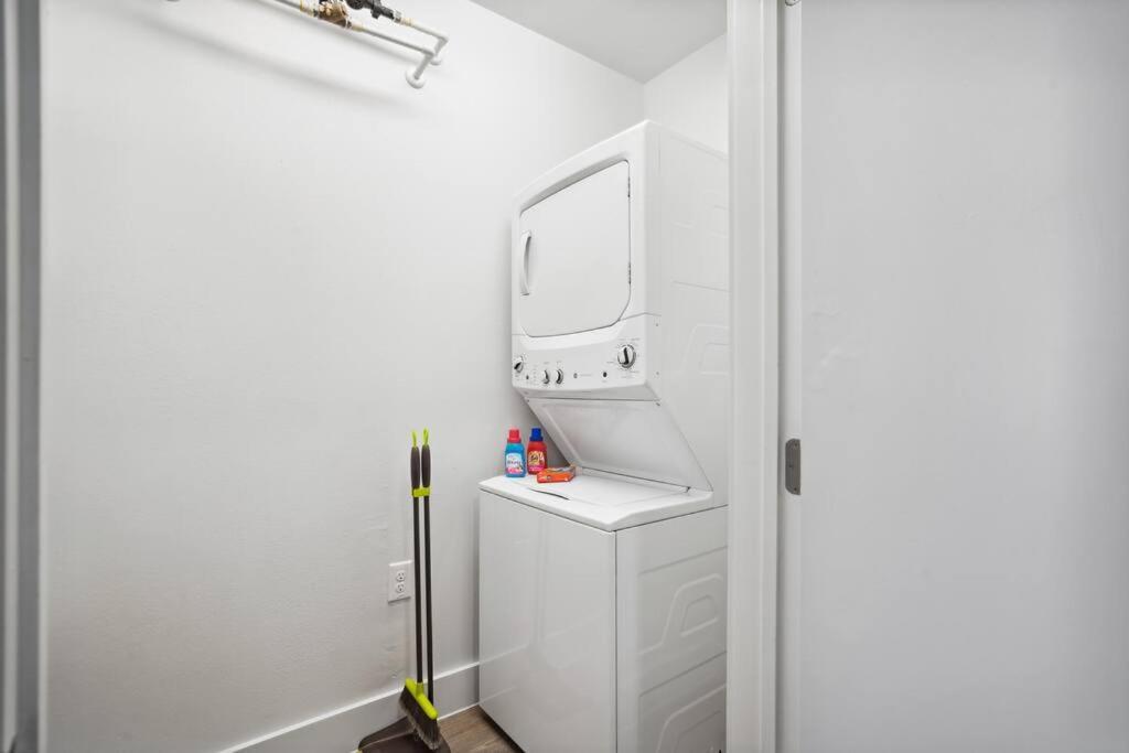 Luxurious 1Bd Apt In Austin Suburb ฟลูเกอร์วิลล์ ภายนอก รูปภาพ
